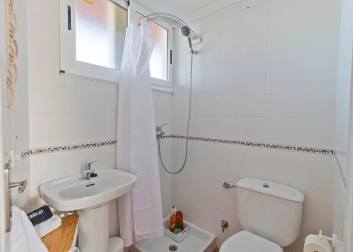 Accesso 2 Playas Locos Y Concha Vistas Increibles 6 Per Parking Apartment Suances